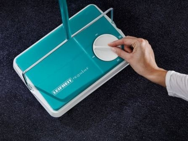 Lightweight Floor And Carpet Sweeper